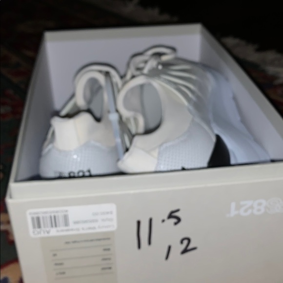 PS821 Bolt White - Picture 2 of 2